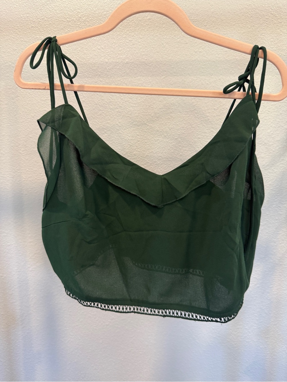 RIHOAS Dark Green Tie-Shoulder Ruffle Cropped Camisole with Eyelet Trim Large